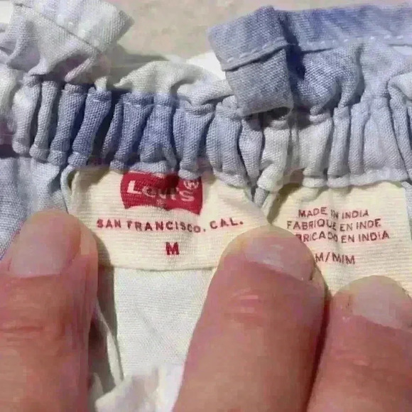 LEVI'S Milkmaid Smocked Floral Puff Balloon Off Shoulder Crop Top Women Med - Picture 8 of 13